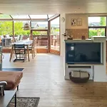 2 Bedroom In 度假居 尤尔斯明讷