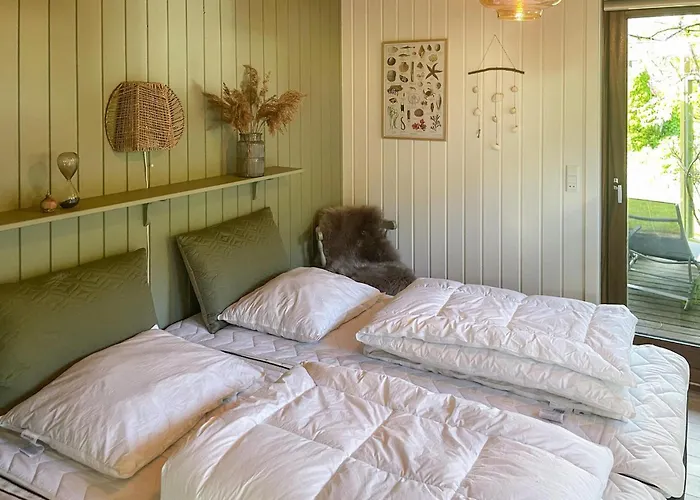 בית נופש 2 Bedroom In *